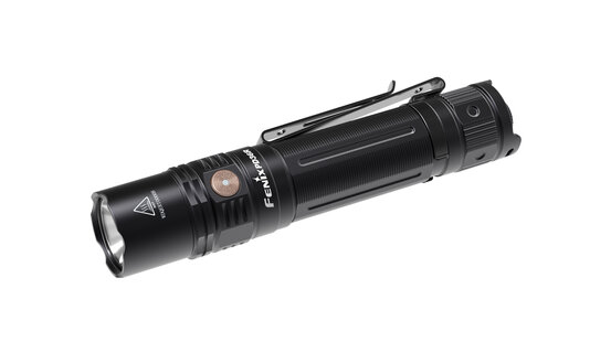 Taktická baterka Fenix ​​PD36R (1600lm)